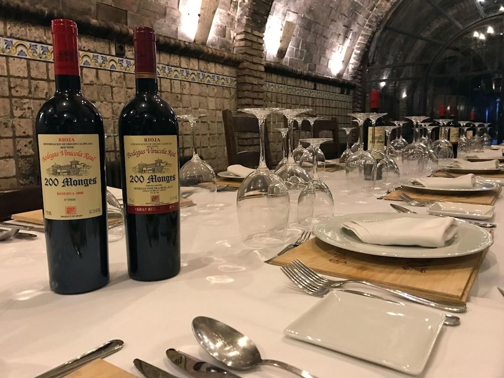 Hotel Vinicola Real-200 Monges Альбельда-де-Ирегуа Экстерьер фото