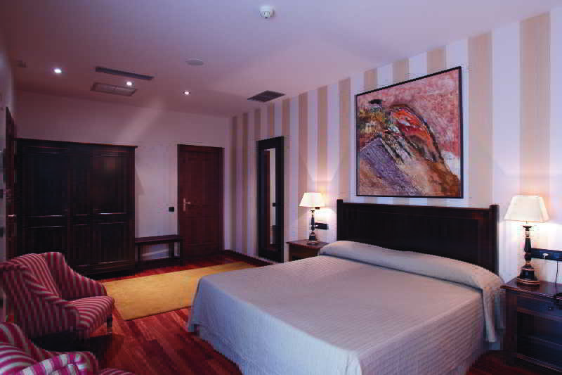 Hotel Vinicola Real-200 Monges Альбельда-де-Ирегуа Экстерьер фото